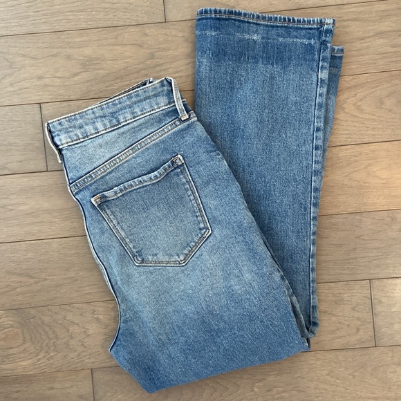 Old Navy High-Waisted Flare Ankle Jeans Size 6 - Picture 3 of 10
